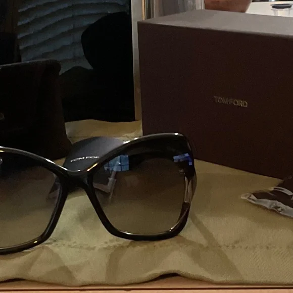Tom Ford Astrid Oversized Dark Sunglasses ,61mm Tom Ford Astrid Oversized Dark Sunglasses ,61mm main image 2